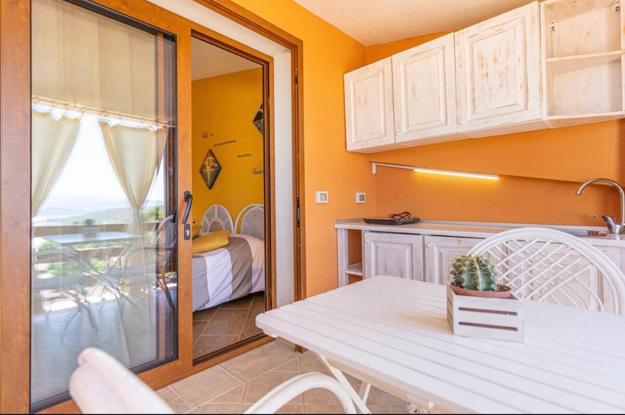 Casa Sharon Appartamento Vista Mare Ad Ольбія Екстер'єр фото