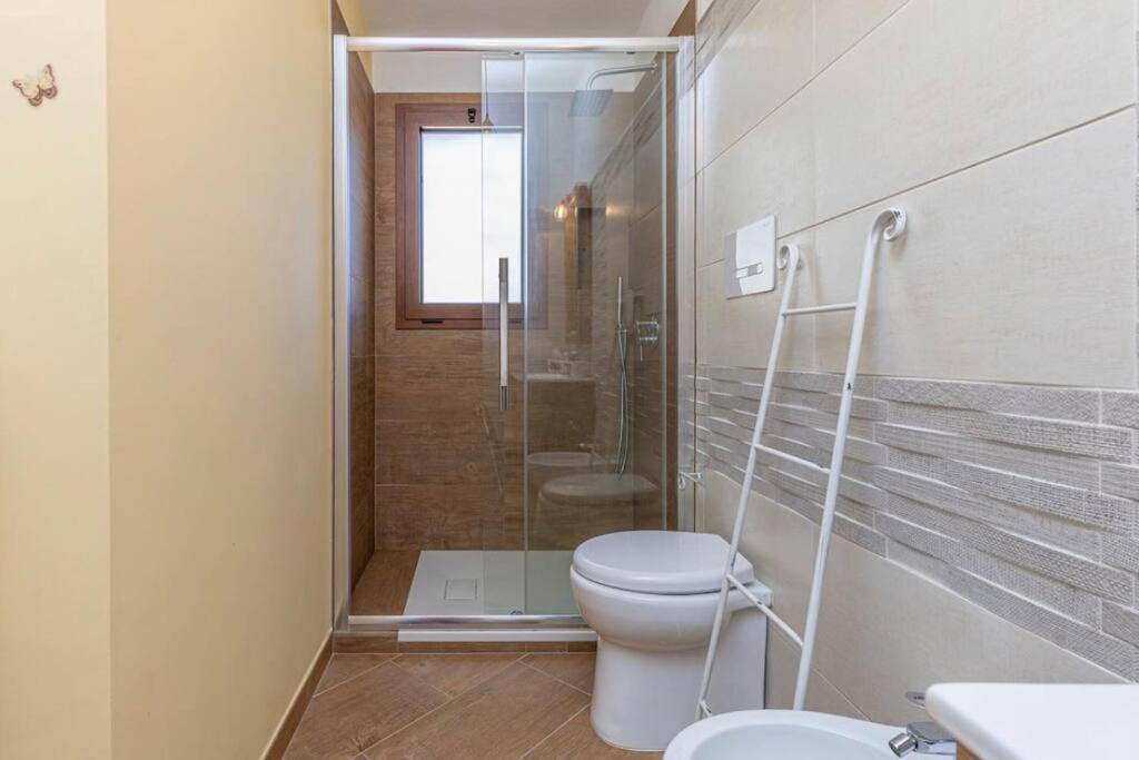 Casa Sharon Appartamento Vista Mare Ad Ольбія Екстер'єр фото